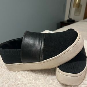 VINCE slip on shoes